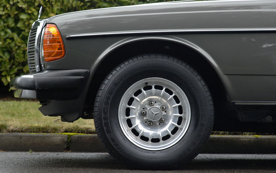 Mercedes w123 estate length #3